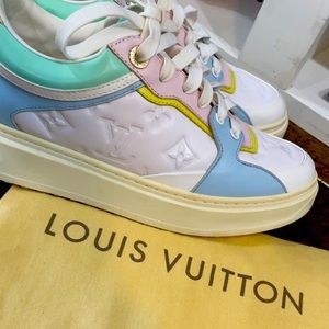 Louis Vuitton Sneakers